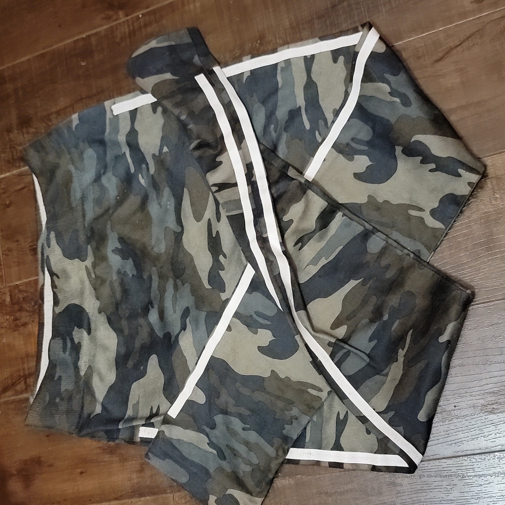 Women’s leggings  (C49)